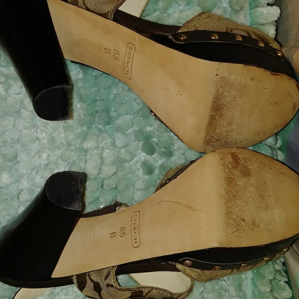 Coach heels - Picture 3 of 3
